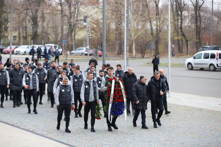 FCSB a ajuns la sicriul lui Helmuth Duckadam/ foto Dumitru Angelescu